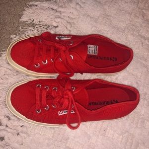 Red Supergas size 6
